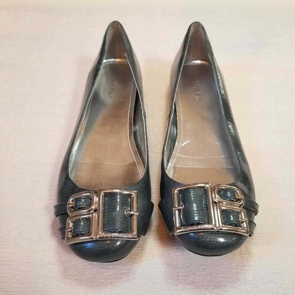 New Calvin Cline Flats with Buckle Blue Green
